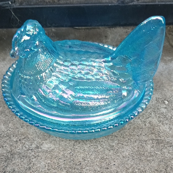 Westmoreland Vintage Aqua Carnival Glass Hen on Nest - Picture 7 of 7